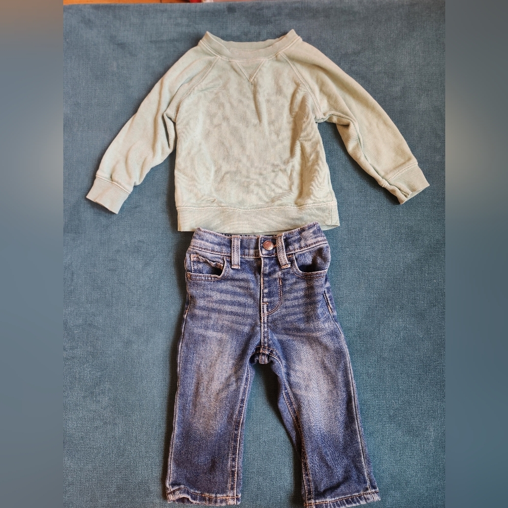 EUC OLD NAVY 12/18M OUTFIT